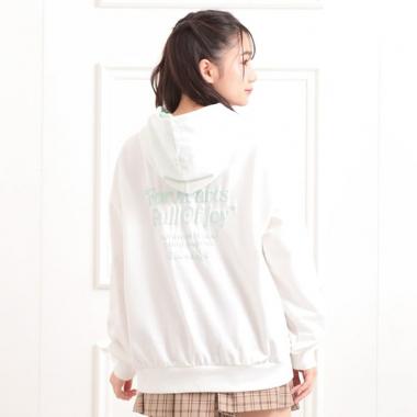 バック発泡プリントパーカー