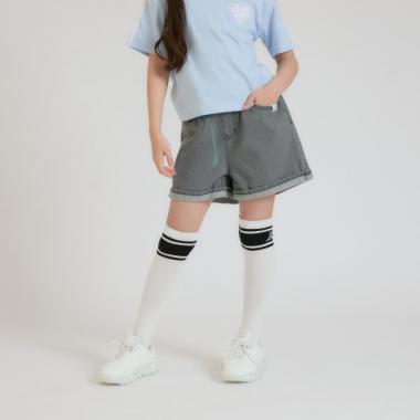 クリアベルトつきデニムショートパンツ