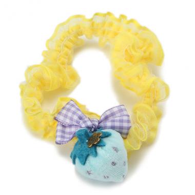 イチゴモチーフつきヘアバンド