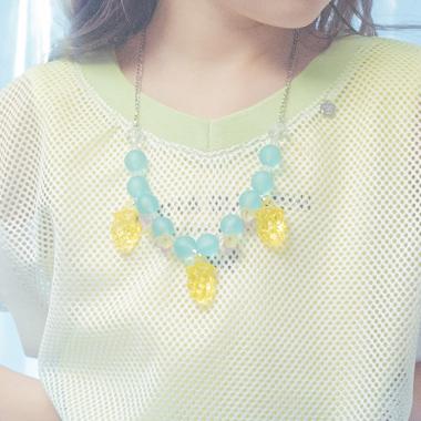 ビーズネックレス