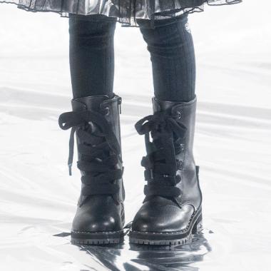 編み上げブーツ