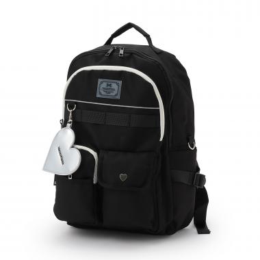 【人気商品再入荷】【直営店で取り扱い無し】ハートコインケースつきリュック