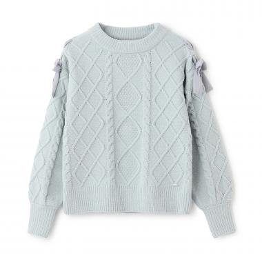 【人気商品再入荷】【直営店で取り扱い無し】肩レースアップ　ラメ入りモールニット