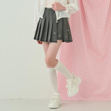 リボン刺しゅう入りラッププリーツショートパンツ