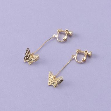 蝶モチーフチェーンイヤリング