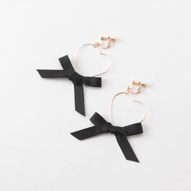 リボン×ハートフープイヤリング