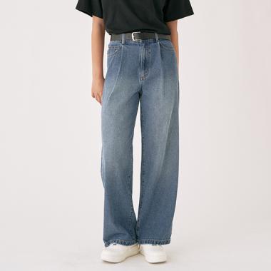 合皮ベルトつきタックワイドパンツ