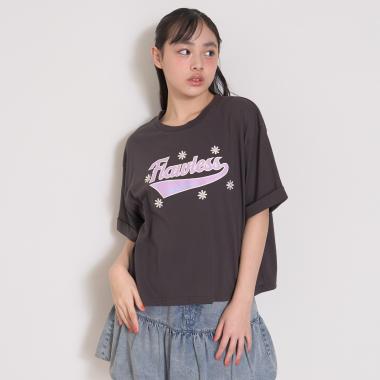 【7days】ロゴ＋お花刺しゅうTシャツ