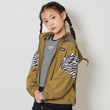 袖切替バックロゴブルゾン