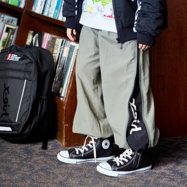 サイドジップ開き配色パンツ