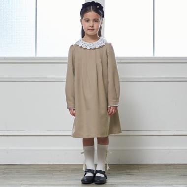 【セミフォーマル】レース衿ワンピース